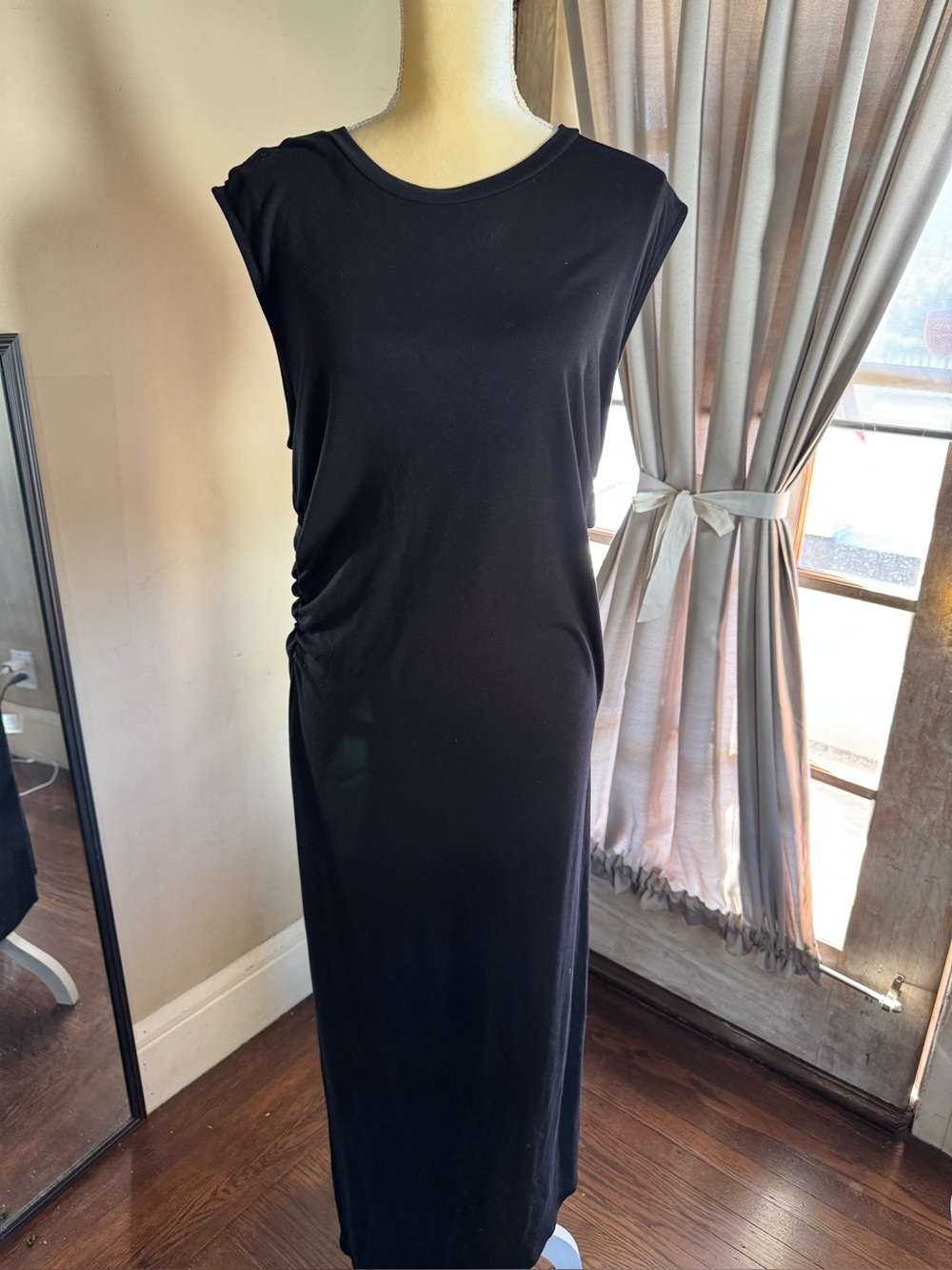 NWT Women’s Black Sleeveless Ruched Midi Dress Size XL